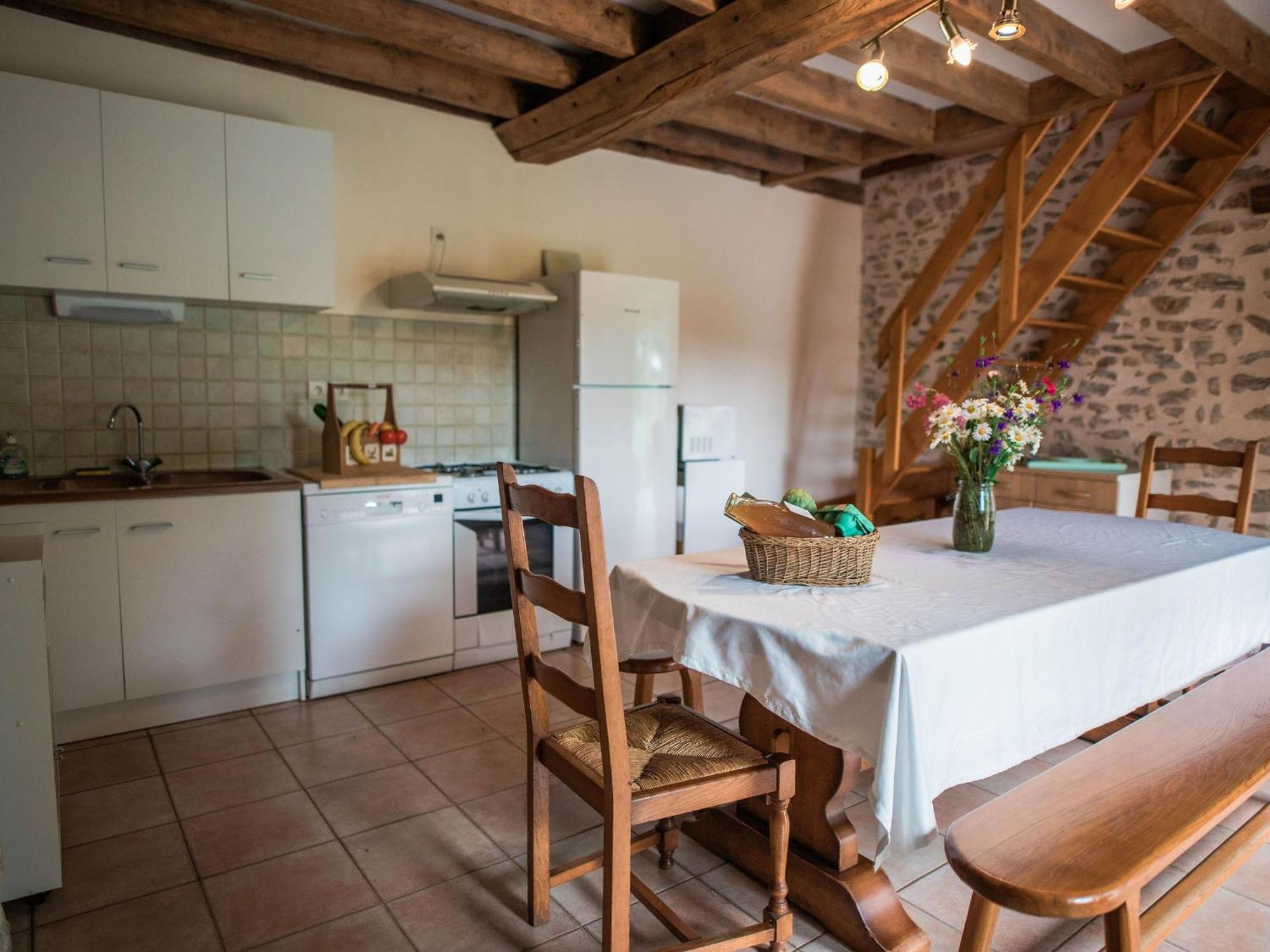 Gite De Charme Renove Avec Cheminee, Terrasse Et Proche Randonnees - Capacite 13 Pers. - Fr-1-410-179 Saint-Léonard-des-Bois Eksteriør bilde