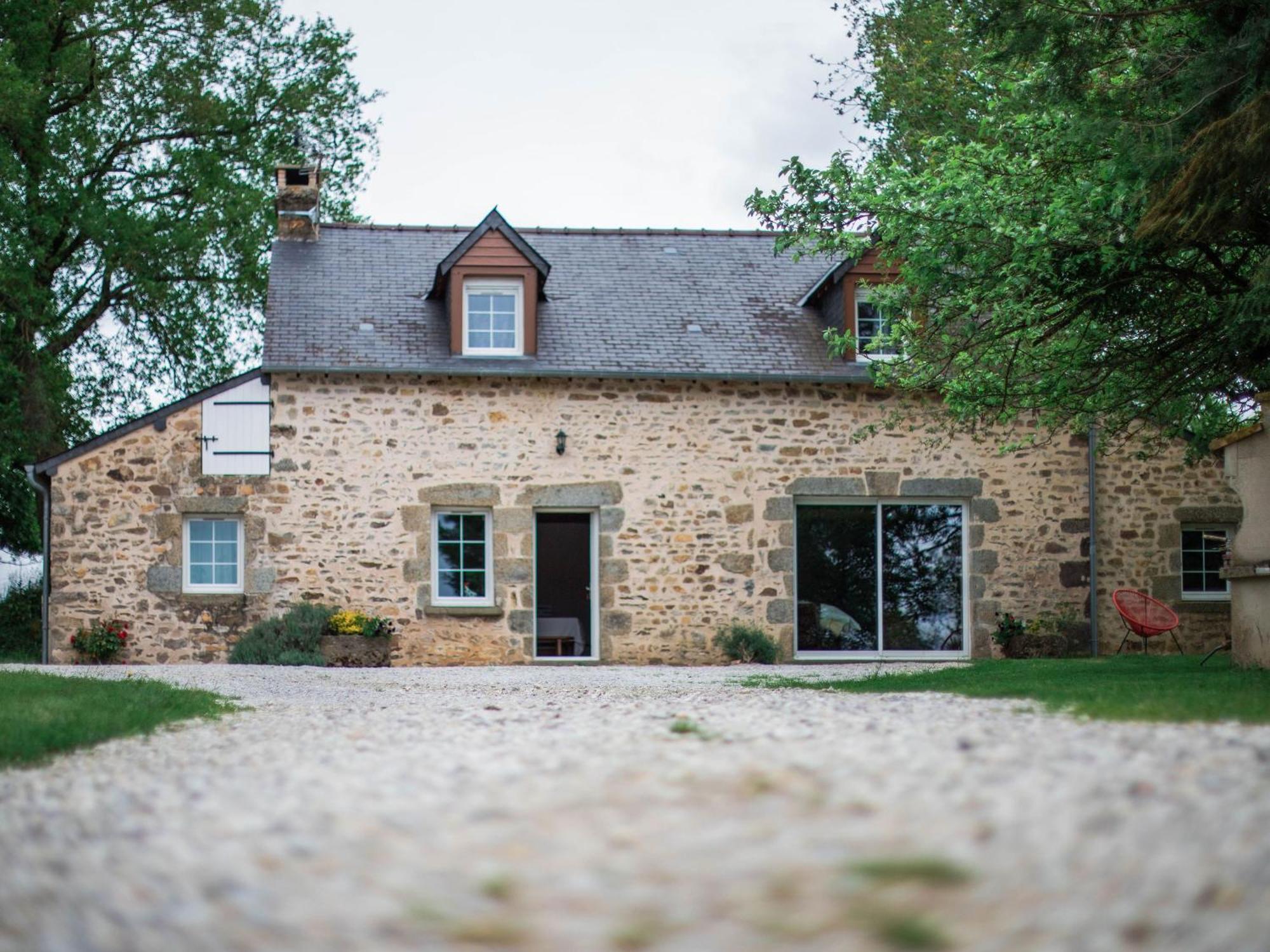 Gite De Charme Renove Avec Cheminee, Terrasse Et Proche Randonnees - Capacite 13 Pers. - Fr-1-410-179 Saint-Léonard-des-Bois Eksteriør bilde